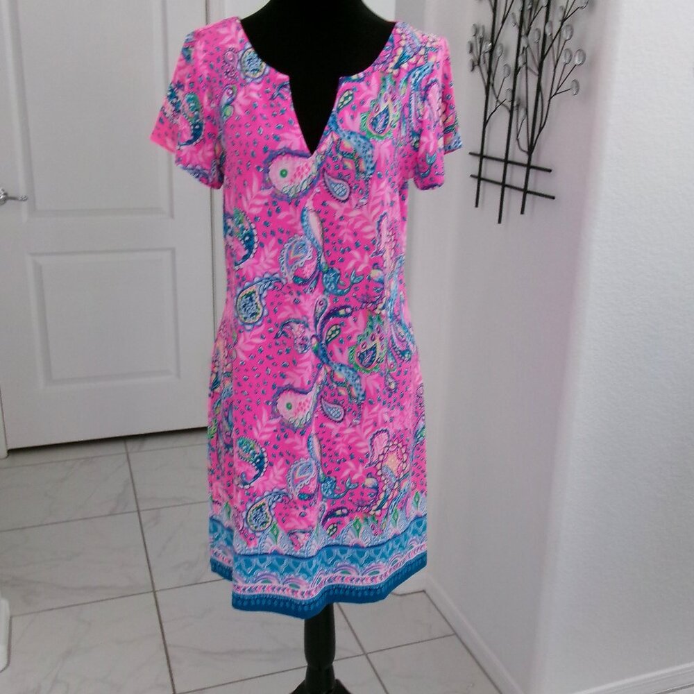 NWOT Lilly Pulitzer Pink Paisley Short Sleeve Shift Dress with Blue Trim, size L